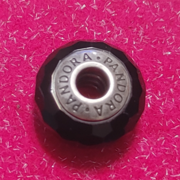ʕ·ᴥ·ʔAuthentic Pandora Black Fascinating Faceted Murano Charm 791069 - Picture 4 of 4